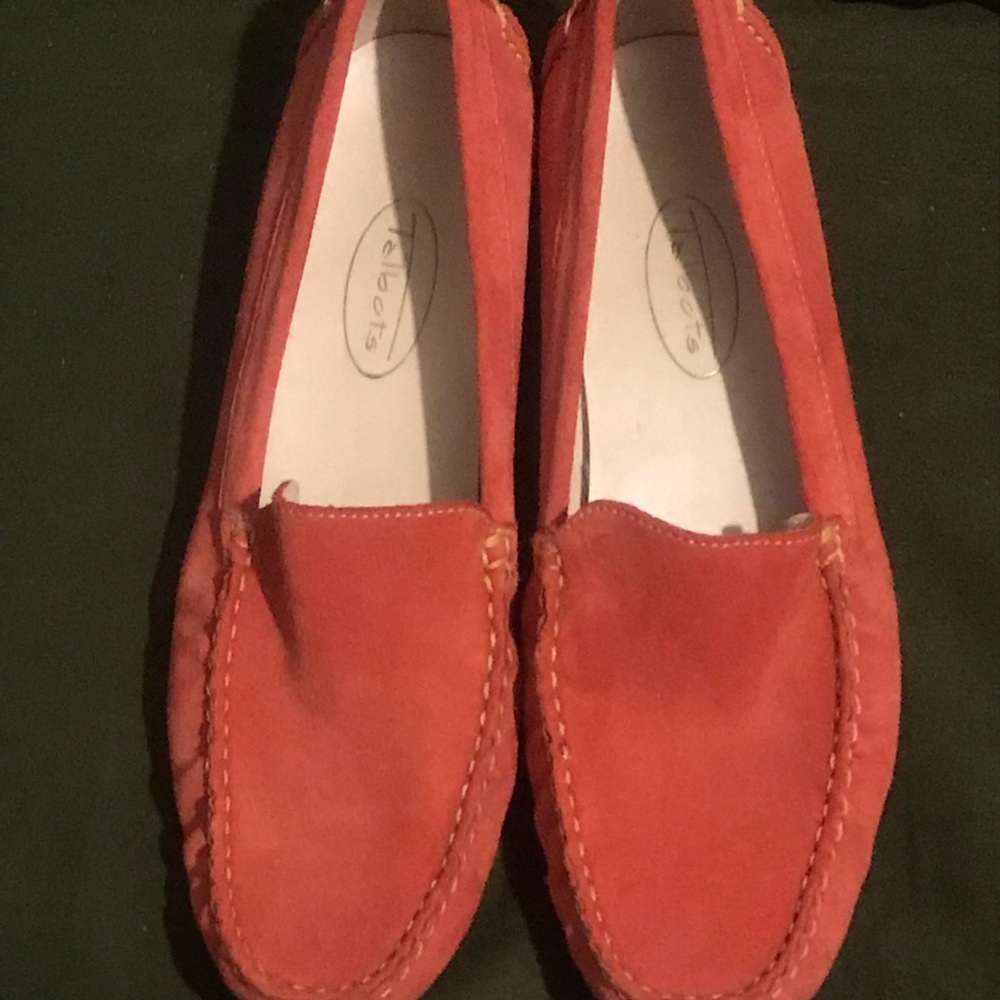 Beautiful Loafers - Picture 1 of 8